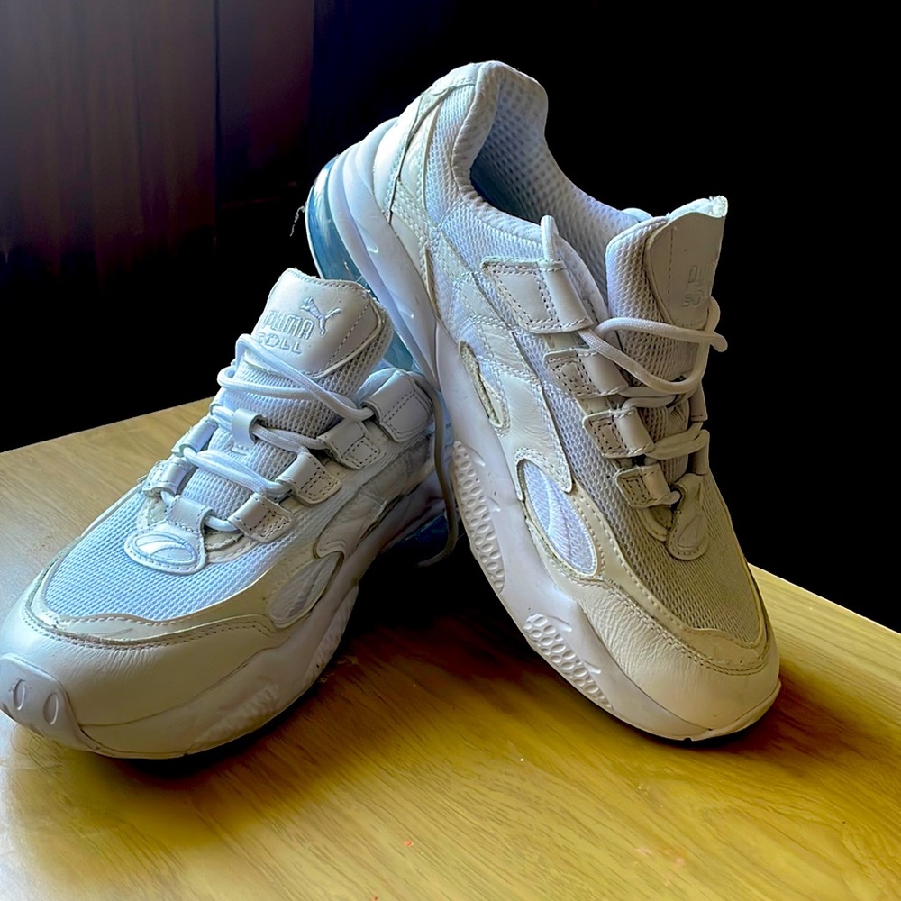 Puma CELL White on White Super Comfy Fashion sneakers, Gently Used